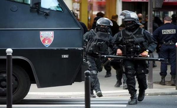 رفع قرار احتجاز المشتبه بهم في إطار عملية لمكافحة الإرهاب في شرق فرنسا