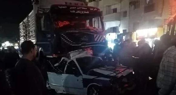 حادث تريلا يؤدي إلى مصرع وإصابة 17 مواطنا بقنا 