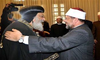 وزير الأوقاف يهنئ البابا تواضروس بالعام الميلادي الجديد