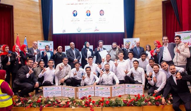 طلاب ذوي الهمم بجامعة طنطا يتقدمون برسالة تهنئة وشكر للرئيس السيسي 