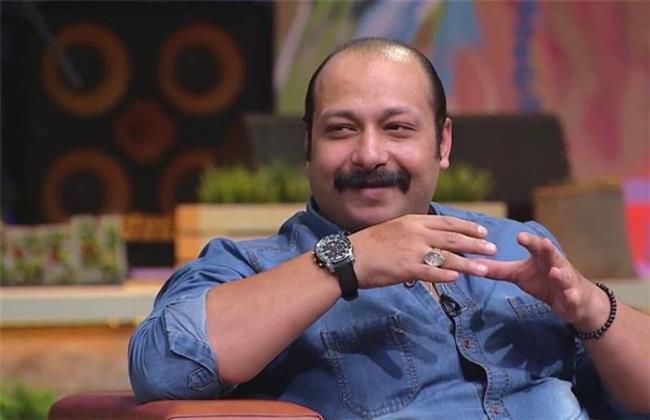 محمد ثروت : "كارت شحن" فيلم كوميدي مليء بالمفاجآت