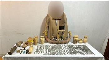 ضبط شخص بالمنيا لحيازته قطع آثرية بقصد الإتجار