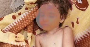 عارية تماما .. تفاصيل العثور على طفلة مجهولة الهوية