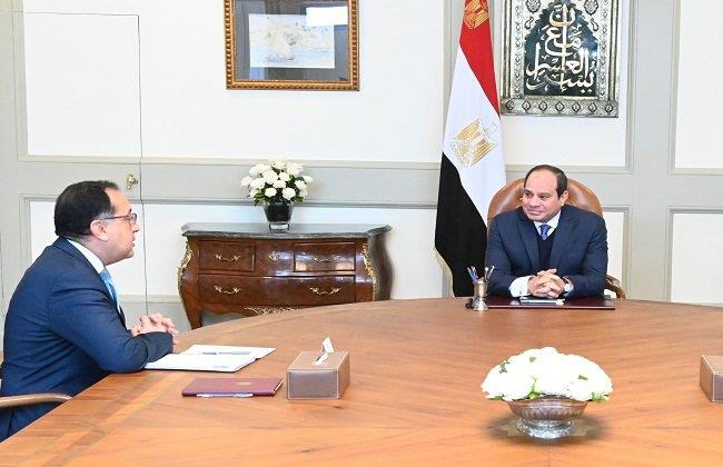 رئيس الوزراء يهنئ الرئيس السيسي بـ العام الميلادي الجديد 
