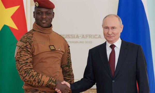 روسيا تعيد فتح سفارتها في بوركينا فاسو بعد أكثر من 30 عاما