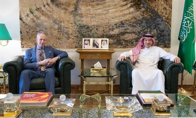 السعودية و أمريكا يبحثان العلاقات الثنائية وسبل تعزيزها