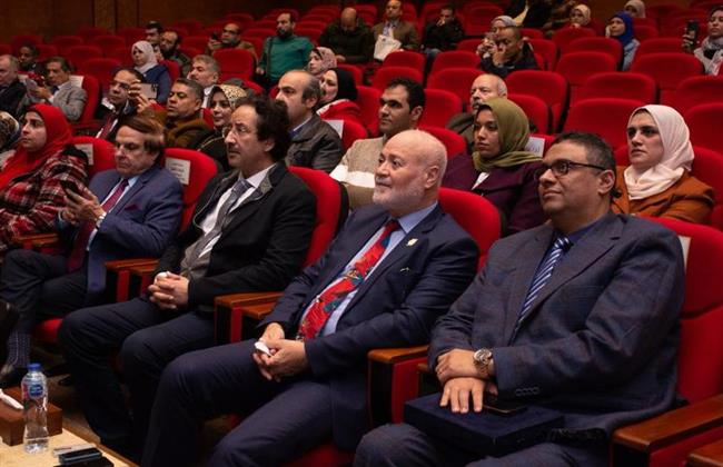 مؤتمر "أخلاقيات الذكاء الاصطناعي وتحديات الثورة الرابعة" بجامعة طنطا يواصل جلساته