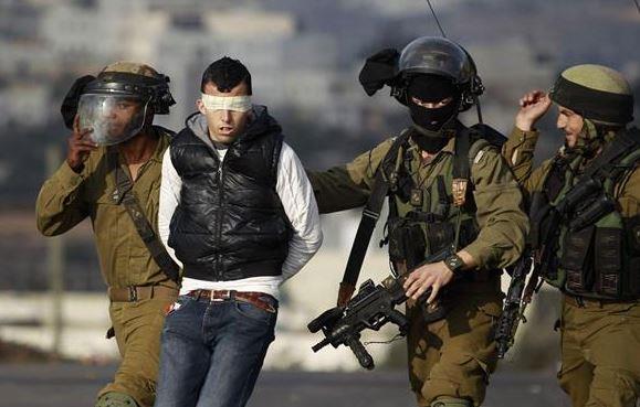 الاحتلال الإسرائيلي يعتقل 10 فلسطينيين من الضفة الغربية.. ويقتحم مدينة "البيرة" لليلة الثانية على التوالي