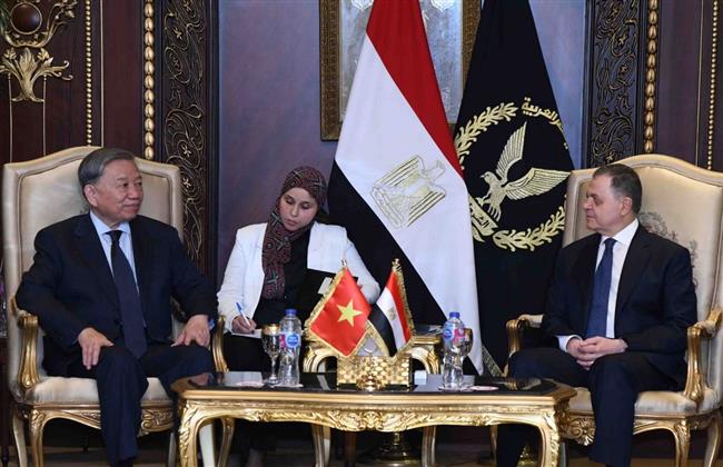 وزير الداخلية يستقبل وزير الأمن العام بفيتنام الاشتراكية ويبحثان أوجه التعاون
