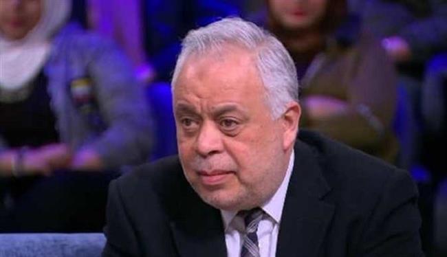 أشرف زكي: زوجة الراحل أشرف عبدالغفور بخير