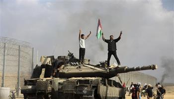الفصائل الفلسطينية تعلن استهداف دبابة إسرائيلية غرب جباليا شمال قطاع غزة