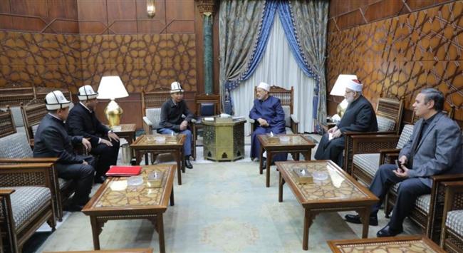 "الطيب": أبواب الأزهر مفتوحة دائما لأبناء قيرغيزستان للدراسة فيه