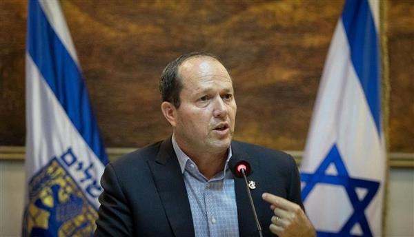 نتنياهو يهدد بإقالته.. وزير الاقتصاد الإسرائيلي يرفض التصويت لصالح تحديث الميزانية