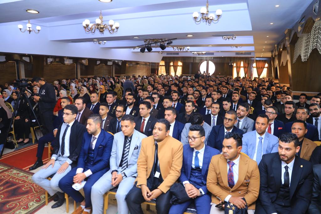 نقيب المحامين يوجه نصائح للأعضاء الجدد .. ويطالبهم بضرورة قراءة قانون المحاماة
