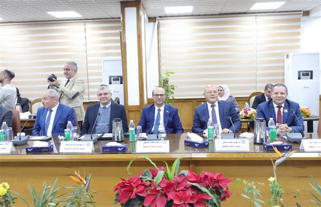رئيس جامعة الزقازيق يشهد الاجتماع الدورى للمجلس الأعلى للجامعات