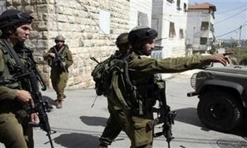   الاحتلال الإسرائيلي يقتحم مخيم الجلزون شمال رام الله ويعتقل 10 فلسطينيين