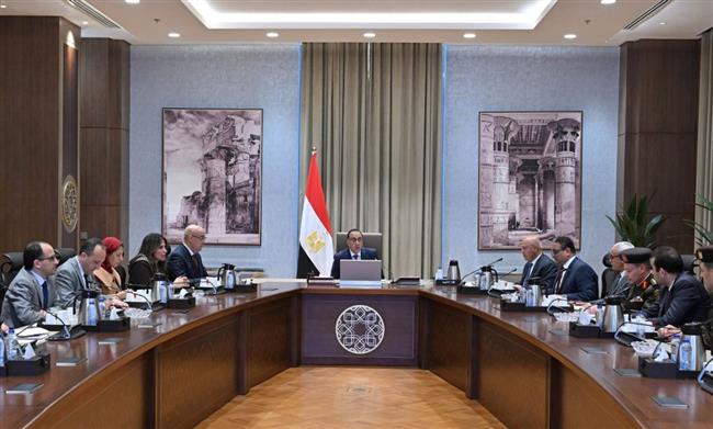 رئيس الوزراء يستعرض مخططات تنمية منطقة الضبعة