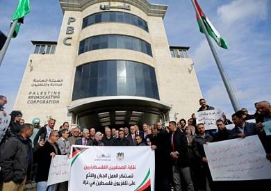 الاحتلال الإسرائيلي يقرصن الإذاعة الفلسطينية ويبث رسائل تهديد للمواطنين