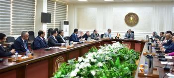 وزير العمل يلتقي الملحقين العماليين الجدد