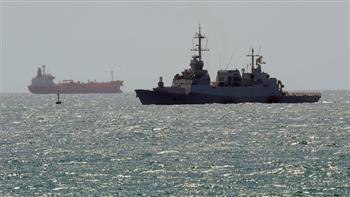 معاريف: إسرائيل أرسلت سفنا حربية إلى البحر الأحمر لمراقبة أنشطة إيران
