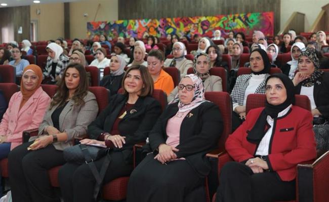 "القومي للمرأة" ينظم ورشة عمل حول استخدام الذكاء الاصطناعي في مواجهة العنف
