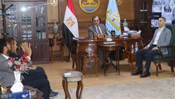 محافظ كفر الشيخ يبحث مع وفد الاتحاد الأوروبي موقف تنفيذ مشروعات الصرف الصحي بـ27 قرية