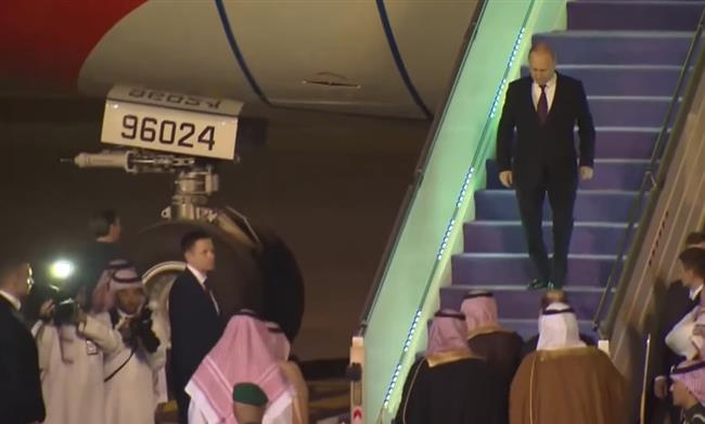 الرئيس الروسي يصل إلى الرياض في زيارة للمملكة