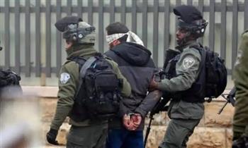   الاحتلال يعتقل 6 فلسطينين بينهم طفل ويغلق مطبعة في الخليل