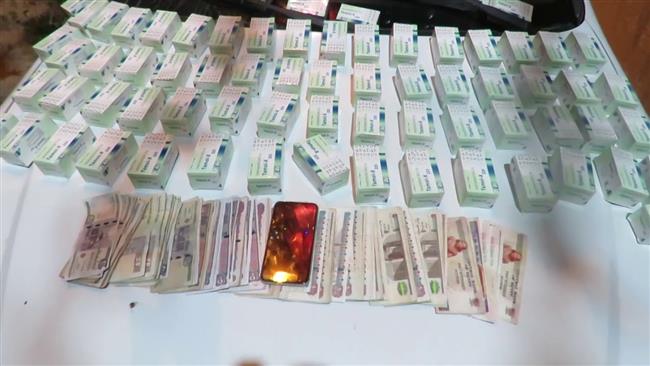 ضبط 10 عناصر إجرامية منهم 5 مسلحين بحوزتهم كمية من المواد والأقراص المخدرة
