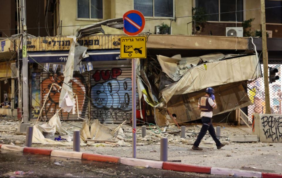 المقاومة الفلسطينية تستهدف "تل أبيب" بعدد غير مسبوق من الصواريخ