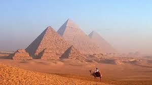   باحثة مصرية تكشف سراً وراء بناء الأهرامات 
