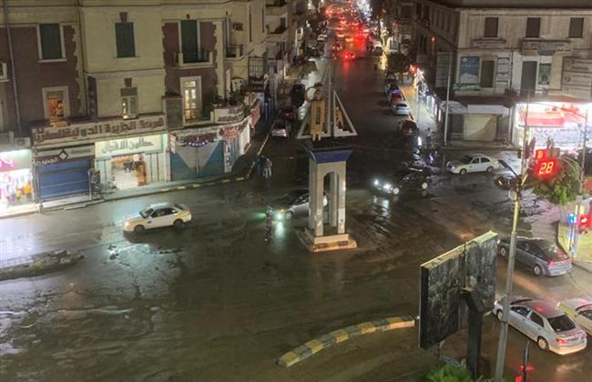 أمطار غزيرة وبرق على شمال كفر الشيخ والطريق الساحلي الدولي