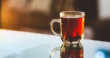 "الشاي" الحائر بين "المفيد والضار"