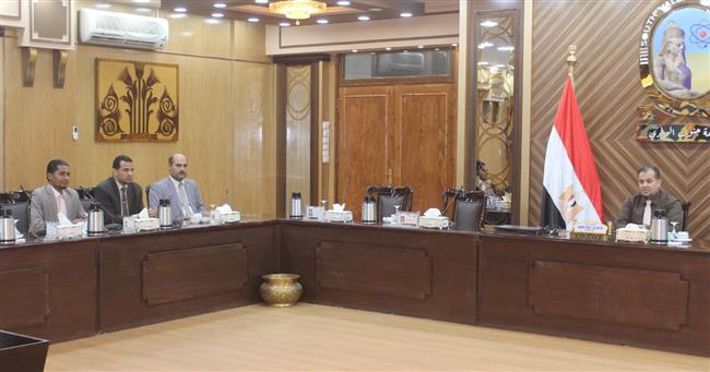 جامعة جنوب الوادي تدرس فتح برنامج تعليمي للناطقين بغير العربية  