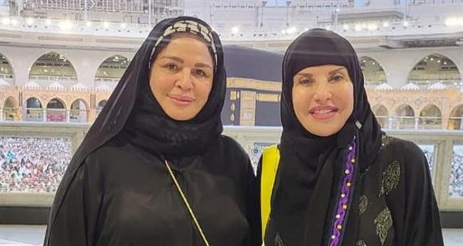 الهام شاهين تعلن تأديتها لمناسك العمرة 