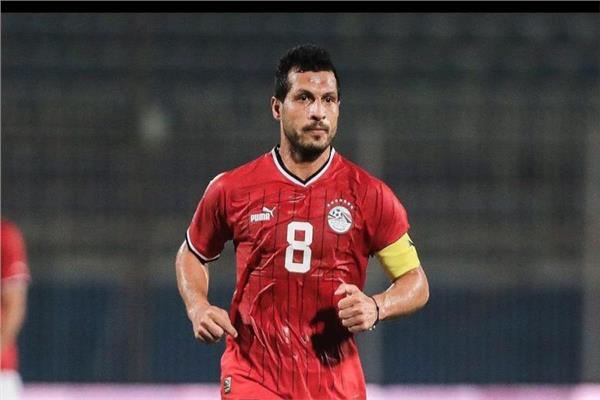 أول تعليق من بركات على اعتزال طارق حامد