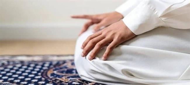 هل يجوز قراءة التشهد كاملا في الركعة الثانية؟
