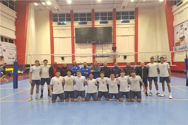 بطولة أفريقيا للطائرة.. بعثة منتخب الناشئين تتجه إلى ليبيا 