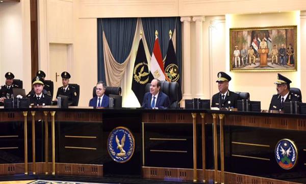 الرئيس السيسي يشهد اختبارات كشف الهيئة للطلبة المتقدمين للكلية الشرطة