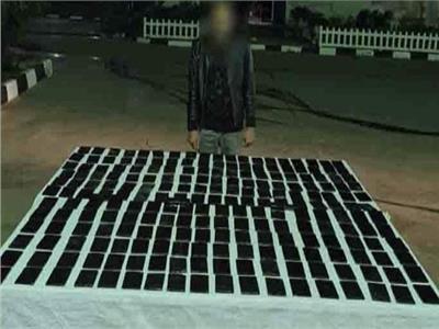 ضبط سائق بحوزته 25 كجم من مخدر الحشيش قبل ترويجها بالقاهرة