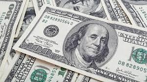 استقرار سعر الدولار أمام العملات الأجنبية صباح اليوم وترقب لقرار المركزي الأمريكي