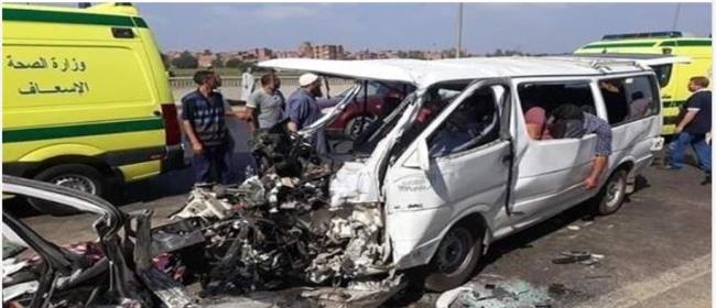 مصرع طفل وإصابة سيدة فى حادث تصادم سيارتين بالإسكندرية