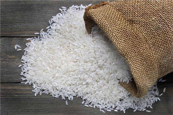 تموين دمياط: ضخ 75 طن أرز أبيض فاخر بمعارض "أهلا رمضان" المنتشرة بالمدن