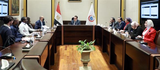 وزير الصحة يبحث مع وفد الاتحاد الإفريقي التعاون المستقبلي 