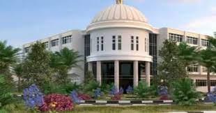 جامعة الفيوم تكرم ١٥٠ من العاملين في احتفالية التميز الإداري