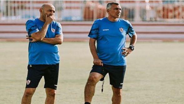 أسامة نبيه يعقد جلسة مع لاعبي الزمالك
