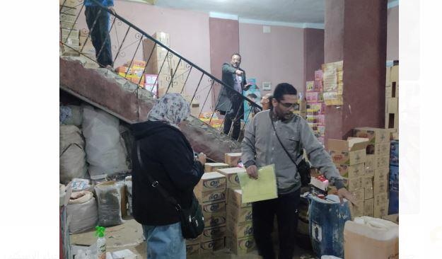 حماية المستهلك يضبط 2400 لتر منظفات مجهولة المصدر بقنا 