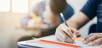   الحكومة تنفي إصدار قرار بعقد ثلاثة امتحانات ورقية بديلة عن امتحانات نهاية الفصل الدراسي الثاني
