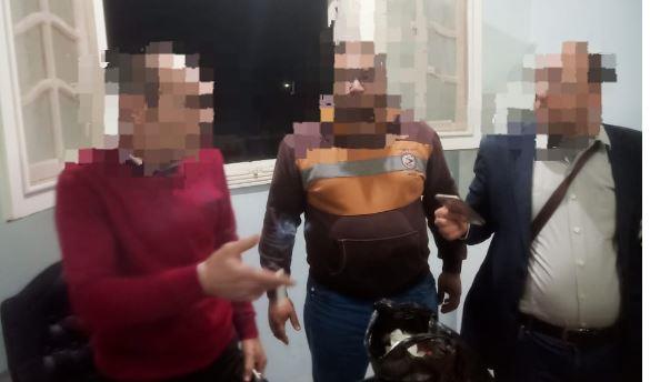 ضبط مواطن ينتحل صفة طبيب ويدير مركز طبي غير مرخص بالدلنجات 