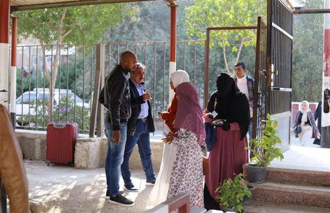 انتظام طلاب جامعة جنوب الوادى من أول يوم دراسى بالفصل الدراسي الثاني